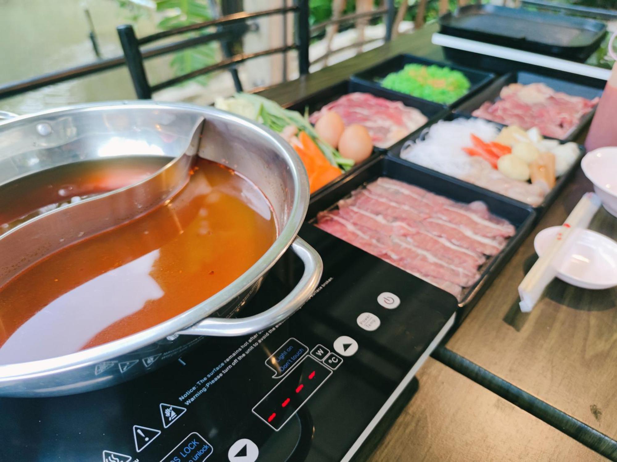 ホテル Baan Suan Tondin サトゥーン エクステリア 写真