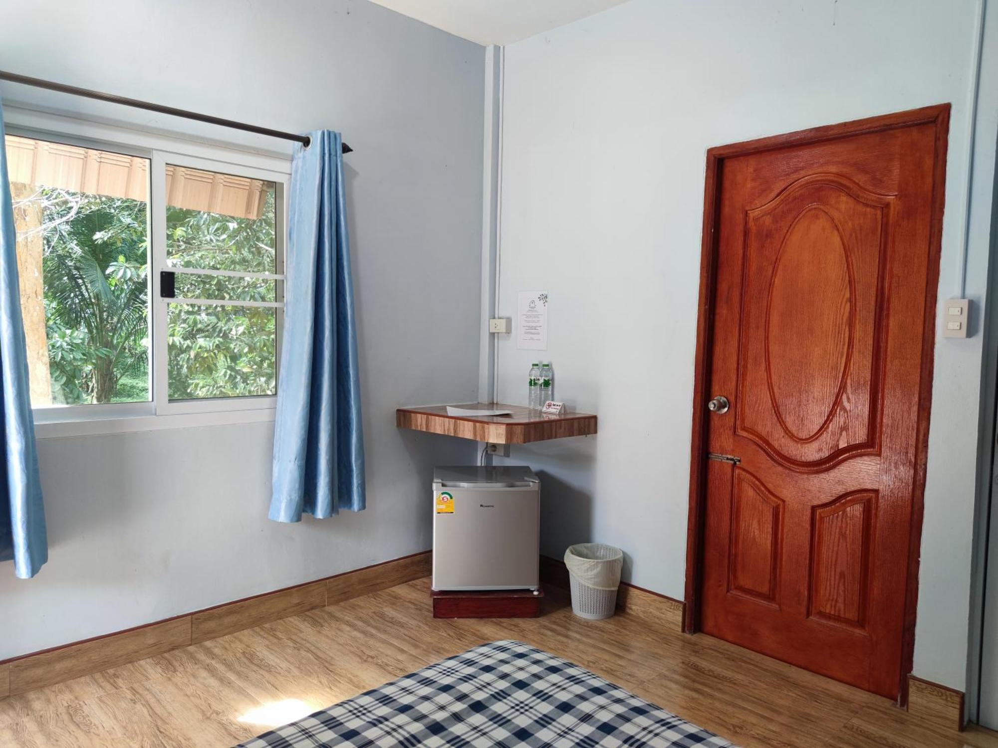 ホテル Baan Suan Tondin サトゥーン 部屋 写真