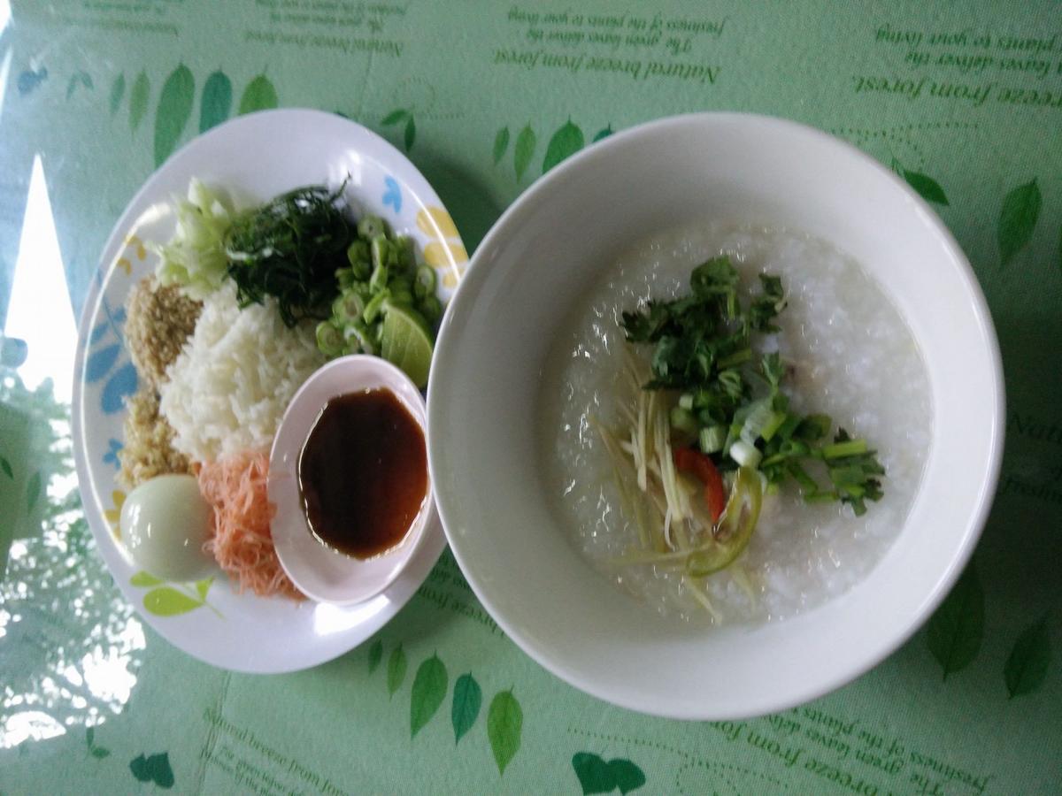 ホテル Baan Suan Tondin サトゥーン エクステリア 写真