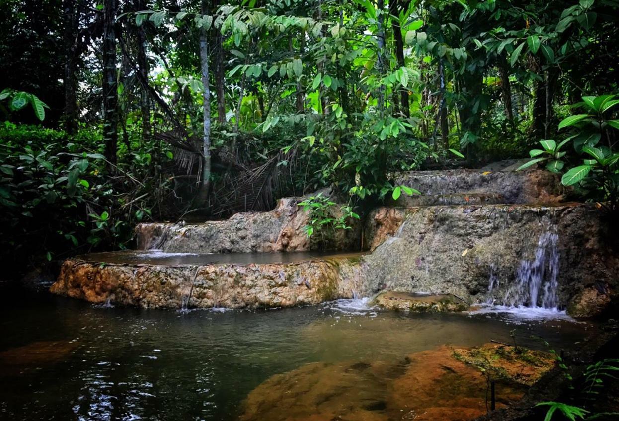 ホテル Baan Suan Tondin サトゥーン エクステリア 写真
